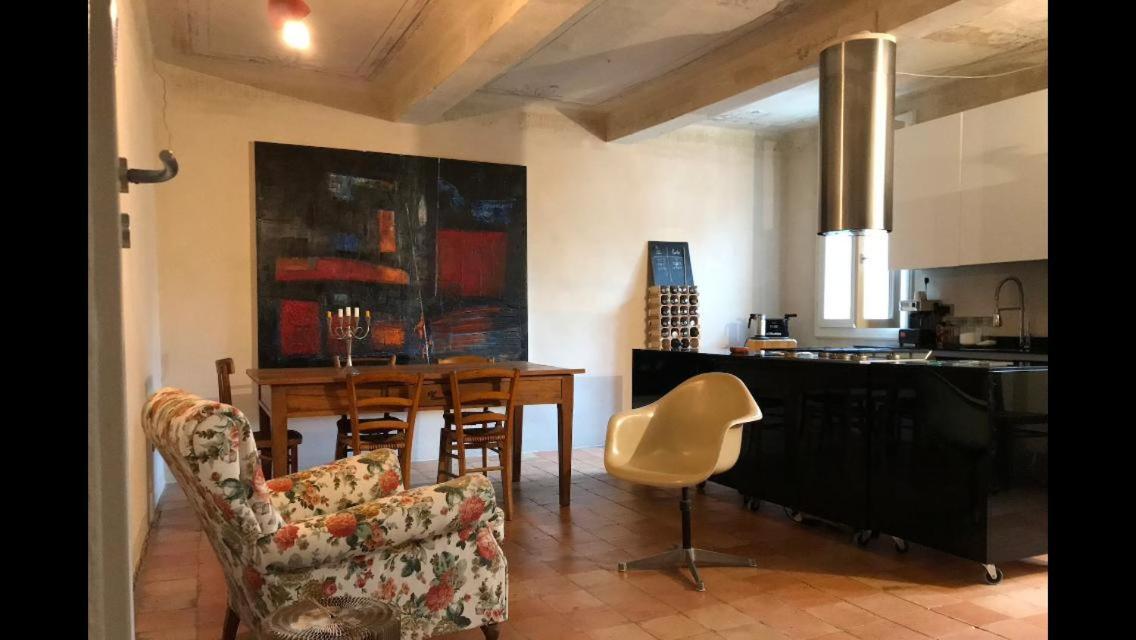Casa Luminosa Con Giardino In Centro Storico Apartamento Reggio Emilia Exterior foto