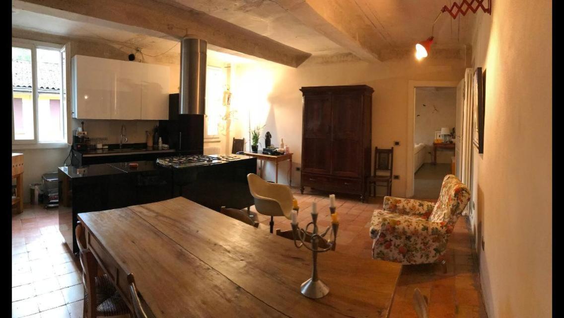 Casa Luminosa Con Giardino In Centro Storico Apartamento Reggio Emilia Exterior foto